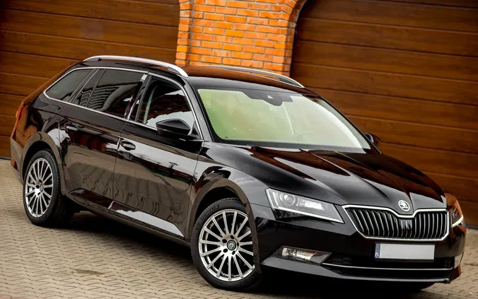 mazowieckie Skoda Superb cena 56800 przebieg: 265000, rok produkcji 2016 z Radom